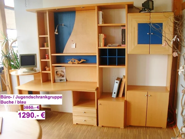 Schrankgruppe Buche mit blauen Akzenten