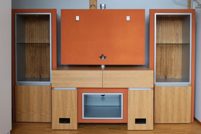 Fernsehtisch mit Beistellelementen – Bild 2